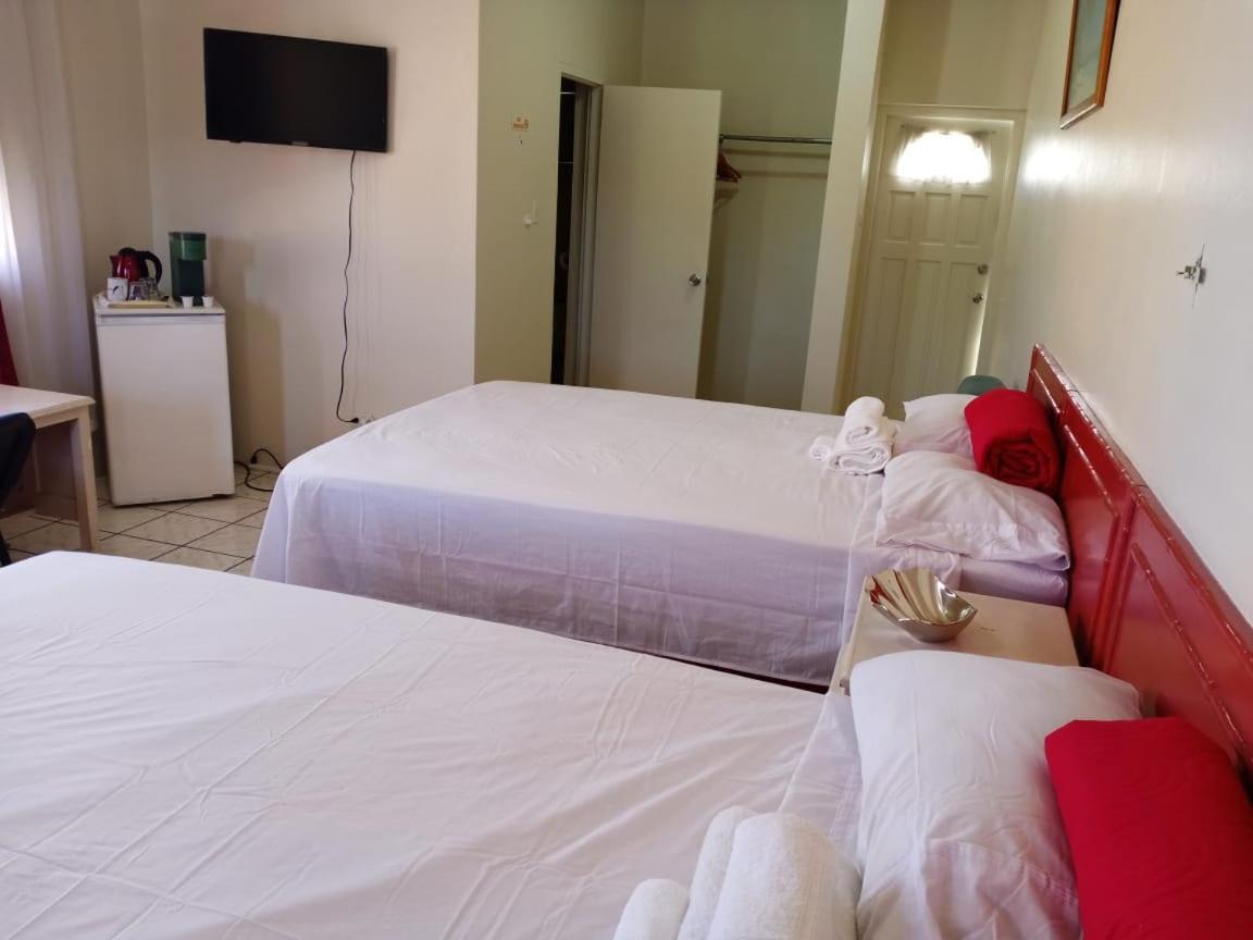 Ridgeway Guest House Бухта Монтего Экстерьер фото